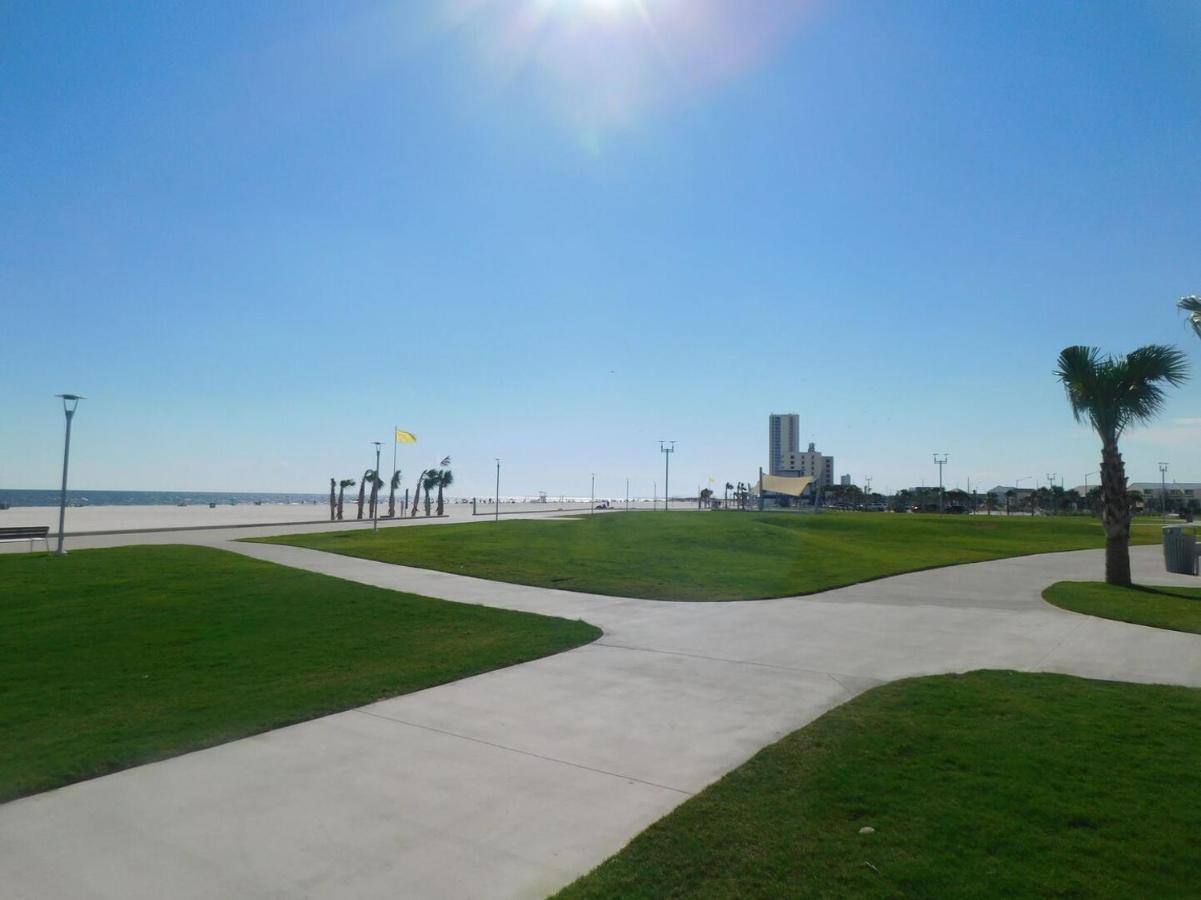 Duplex Allows For One Or Both Sides To Be Rented! Suitable For Small Or Large Families! Gulf Shores Zewnętrze zdjęcie